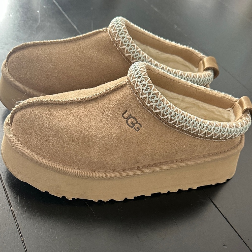 UGG Kids Brown Cozy Slippers